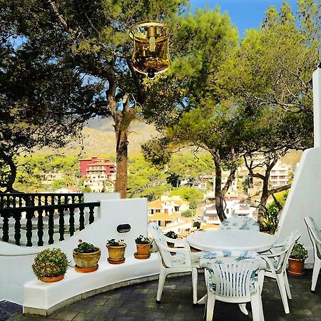 Hostal Los Pinos Cala de Sant Vicenc Esterno foto