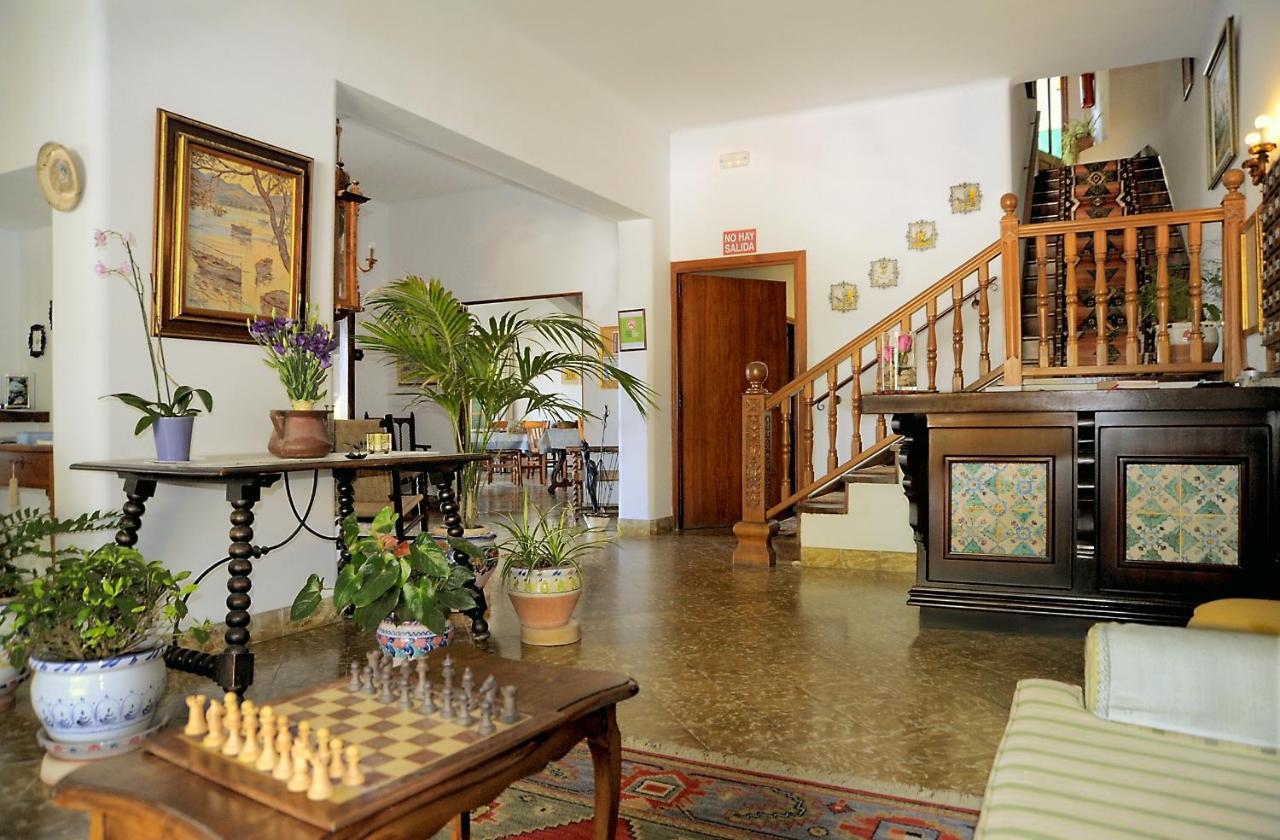 Hostal Los Pinos Cala de Sant Vicenc Esterno foto
