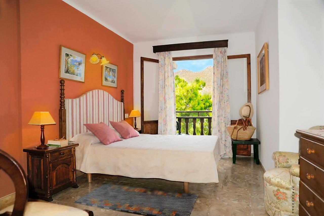 Hostal Los Pinos Cala de Sant Vicenc Esterno foto